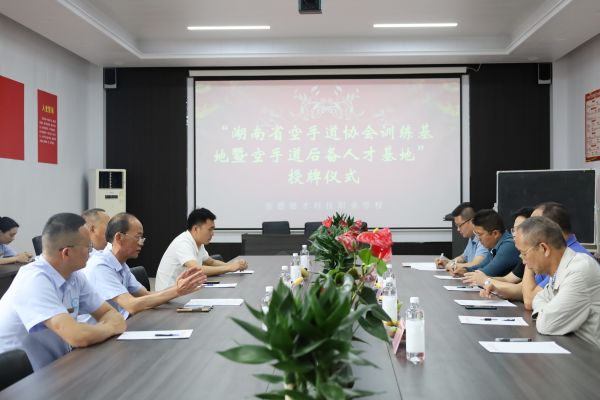 常德德才科技職業(yè)學(xué)校,常德招生就業(yè),電子商務(wù)專業(yè)學(xué)校,專業(yè)學(xué)校報(bào)考哪里好 常德德才科技職業(yè)學(xué)校,常德招生就業(yè),電子商務(wù)專業(yè)學(xué)校,專業(yè)學(xué)校報(bào)考哪里好